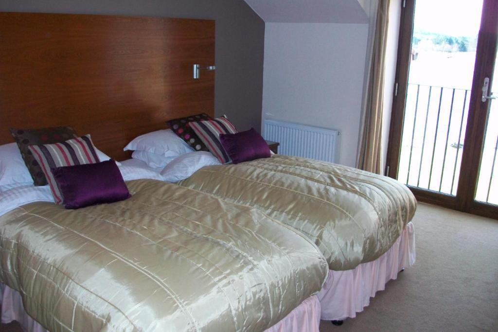 The Lodge On The Loch Aboyne Room photo