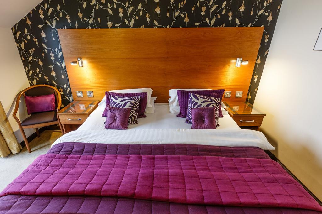 The Lodge On The Loch Aboyne Room photo