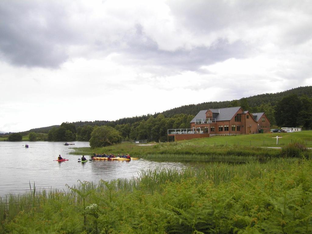 The Lodge On The Loch Aboyne Exterior photo