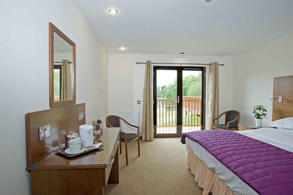 The Lodge On The Loch Aboyne Exterior photo