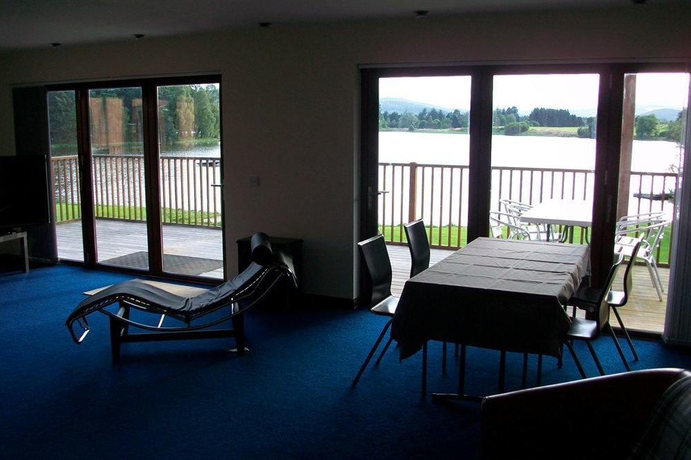 The Lodge On The Loch Aboyne Exterior photo